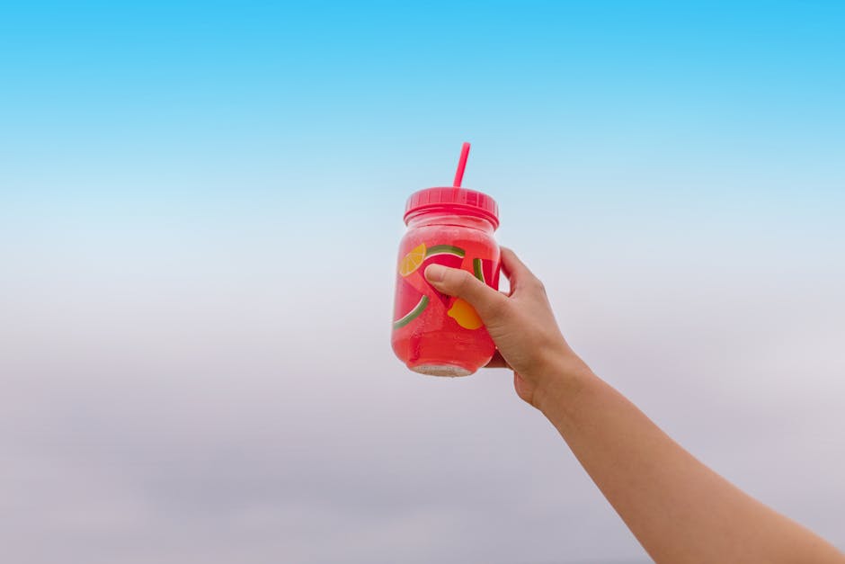 yeti rambler 25 oz tumbler with handle and straw lid, travel